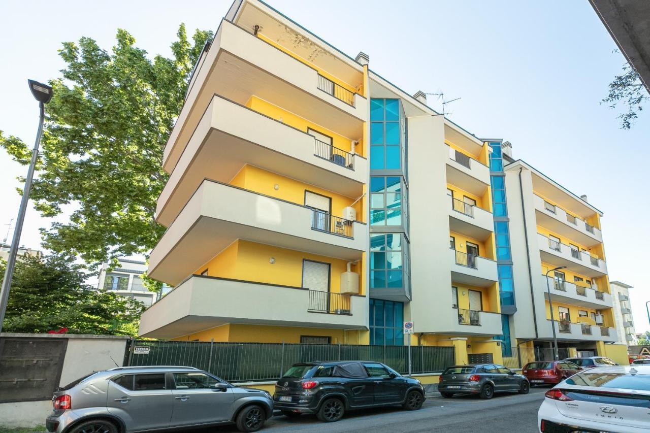 Apartamento Alessia'S Flat - Affori Milán Exterior foto